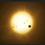 Венера проходит по диску Солнца